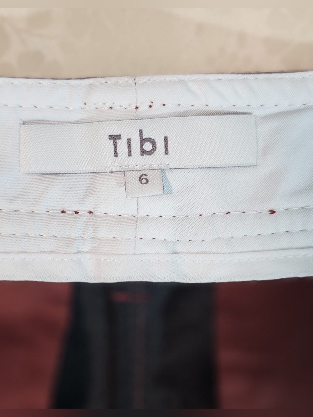 Tibi Burgundy Faux Leather High Rise Shorts Size 6 - Picture 9 of 13